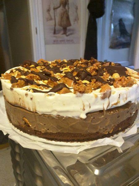 This keto cheesecake is into your rescue. Keto Snickers CheeseCake - Ketodietyum - Best Keto Diet ...