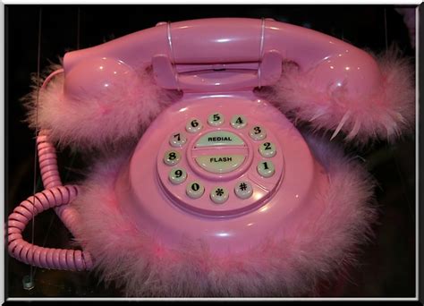 Offres d'emploi pour devenir hôtesse de téléphone rose ou animatrice de tchat à domicile. Téléphone rose