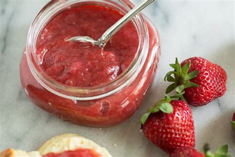 Confiture aux Fraises et à la Rhubarbe au Thermomix