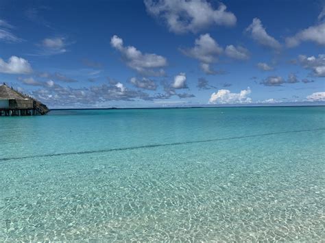 Schöner weisser strand dieses und 3047 weitere bilder zu angaga island resort zimmerbilder strandbilder poolbilder bei holidaycheck finden und anschauen. "Außenansicht" Angaga Island Resort (Vilamendhoo ...