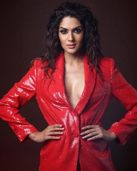 Sakshi Chaudhary Wiki Biography Age Gallery Spouse And More