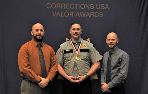 Local Officer Receives Medal Of Valor