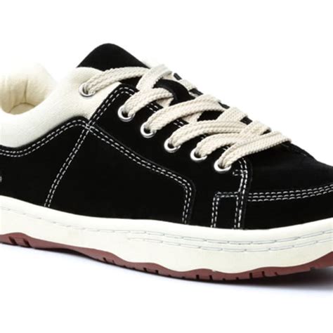 The Larry David Favorite Simple Shoes Os Is Now Available Complex