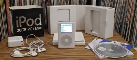 Kootenaymac White Apple 4th Gen 20gb Ipod In Original Box With