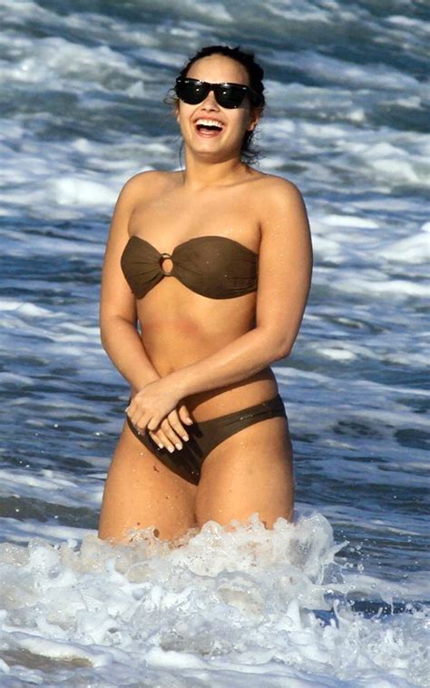 Demi Lovato Shows Off Her Bikini Body In Rio De Janeiro Lookers Blog
