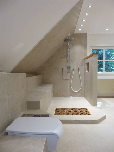 Mit einfachen gestalterischen mitteln verwandelt sich auch ein kleines badezimmer schnell in eine wellness. Wellness bad moderne badezimmer von design manufaktur gmbh ...