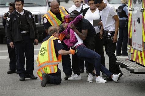 140 Are Arrested In Gang Raids In Chicago The New York Times