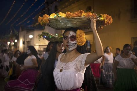 Day Of The Dead Offerings 🇲🇽 Mexico And What Each Element Represents
