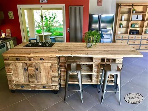 After you've selected a new dining room table, you may be wondering how it will fit in with your existing furniture. Recycled Pallet Kitchen Island Table / Dining Table | Wooden Pallet Ideas