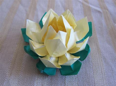 FLOWER LOTUS ORIGAMI « EMBROIDERY & ORIGAMI