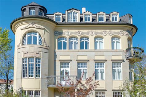 Eine aufstellung typischer hausbaukosten mit übersicht zu den gewerken. Sanierung/Renovierung – Fassade verputzen, mit diesen ...