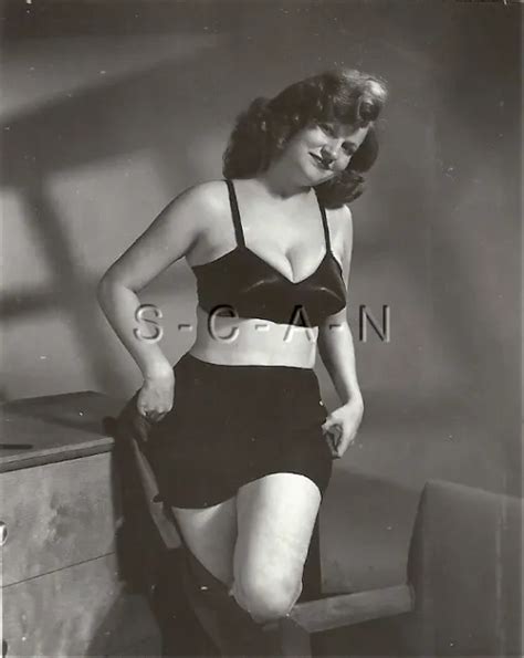 ORG VINTAGE 1940S 60S Semi Nude RP Super Endowed Woman In Bullet Bra
