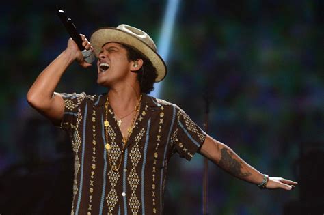 Bruno Mars Is Billboards Top Artist Of 2013