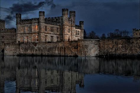 Home to ancient market towns and iconic cities, rolling green hills and dramatic coastlines, england is the place to be. Leeds Castle: The Royal Residence - England - XciteFun.net