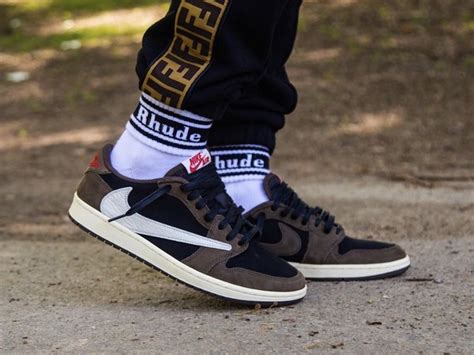 In this video we compare a real vs fake jordan 1 travis scott from the 2019 release. Travis Scott Basketball Shoes Air Jordan 1 Low CQ4277-001 ...