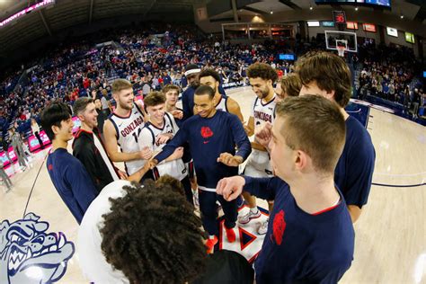 Mens College Basketball Rankings Gonzaga Bulldogs Stays At No 11 In