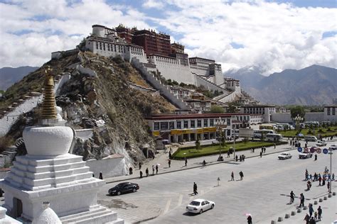 Tourism World Potala Palace At Lhasa China
