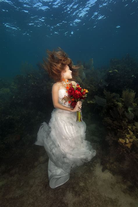 The Full Story Behind These Incredible Underwater Wedding Photographs Underwater Wedding