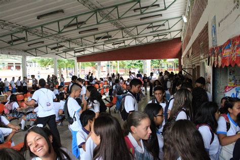 Con un promedio ponderado, a uno o más números se les otorga una mayor importancia o peso. Estos son los 10 colegios del Tolima con los promedios más ...
