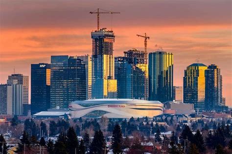Edmontons Skyline Is Definitely Changing 😍 Skyline Alberta Canada