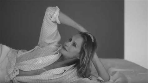 Year Old Lauren Hutton Stars In Calvin Klein Underwear Ad Ctv News