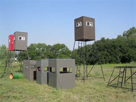 The through tutorial that comes with the stand includes pictures and instructions that will help you in the process. Free Deer Stand Building Plans - Blinds, Ladder & Platform ...