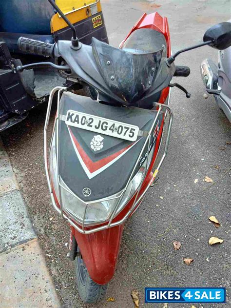 Want to book a used bike for free of cost? Used 2015 model Yamaha Ray Z for sale in Bangalore. ID ...