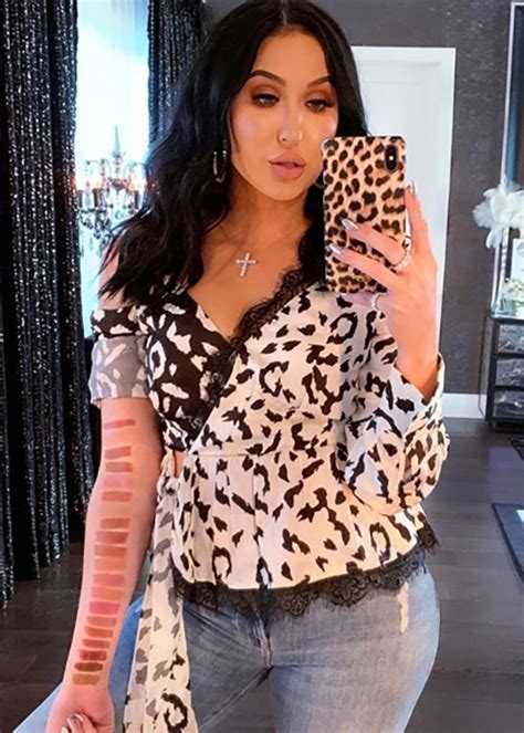 Jaclyn hill just debuted her namesake beauty brand jaclyn cosmetics after working on it for five years. Jaclyn Hill's New Lipstick Collection Seems To Be ...