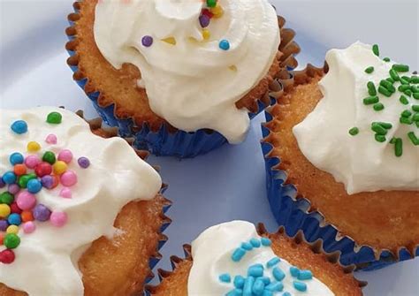 cupcakes de vainilla sencillos y esponjosos receta de punto pastel🌿 cookpad