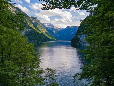 Een reis naar duitsland staat voor mij altijd in het teken van mooie wandelingen, heerlijk eten, gemoedelijkheid en mooie en vooral ook vaak rustige natuur. De mooiste meren in Duitsland Top 5 | Wiki Vakantie | Wiki Vakantie