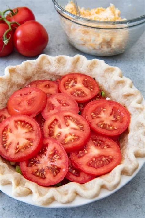 But it's presented neatly, easy to it's made with just butter, no shortening. This savory Southern Tomato Pie is made with summer-ripe ...