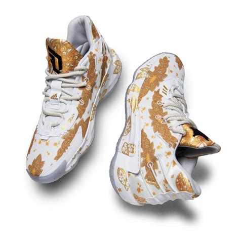 Now Available Ric Flair X Adidas Dame 7 Metallic Gold Sneaker Shouts