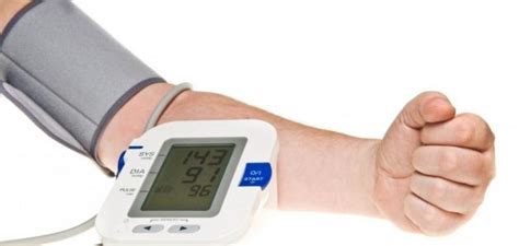 نظام قياس ملائمة درجة اعتدال ضغط الملابس الذي يحاكي حركة المشي ويبحث درجة الشدة أو الارتخاء عن طريق مستشعارات للضغط مركبة في جميع الأجزاء. المعدل الطبيعي لضغط الدم حسب العمر - موضوع