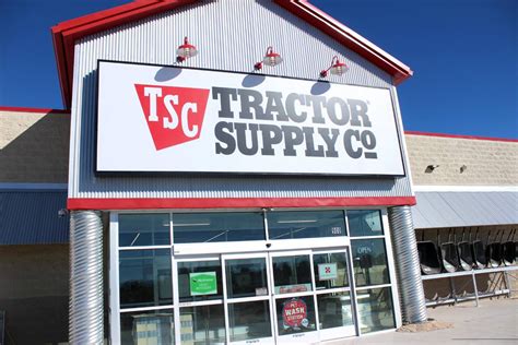 Tractor Supply Co Opens Pahrump Areas First Retail Store Pahrump