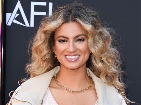 Tori Kelly Shares Her Favorite Foundation For Breakout Prone Skin And ‘secret Weapon For Curly