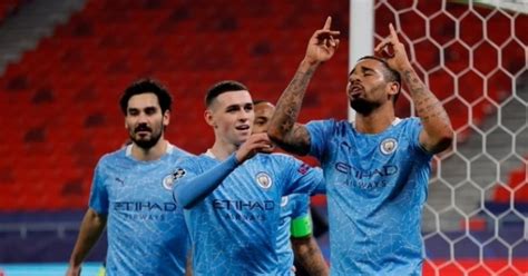 أسفرت قرعة دور الـ16 من دوري أبطال أوروبا لكرة القدم، الاثنين، والتي أقيمت في مقر الاتحاد الأوروبي لكرة القدم يويفا بمدينة نيون السويسرية، عن مواجهات نارية. دوري الابطال: السيتي يقترب من حسم تأهله بفوزه بثنائية امام ...