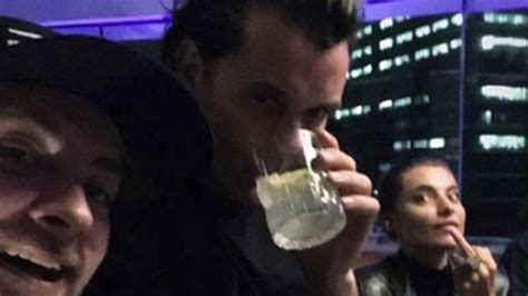 Schon im april wurden sophia thomalla (27) und gavin rossdale (51) in london von paparazzi erwischt, als sie sich auf der straße innig küssten und er sie umarmte. Happy Birthday! Gavin Rossdale feiert mit Sophia Thomalla | Promiflash.de