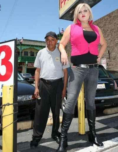 عکس های قویترین دختر دنیا با اندامی جالب و قدی بلند