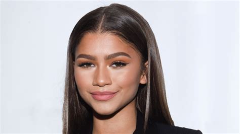 Zendaya Says She Doesnt Need A Squad Teen Vogue