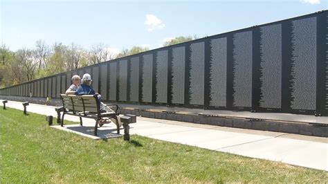 Vietnam Veterans Memorial Wall Officially Opens In Elizabethtown Wdrb 41 Louisville News