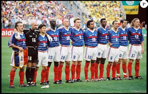 Léquipe De France Lors De La Finale De La Coupe Du Monde 1998 Au Stade