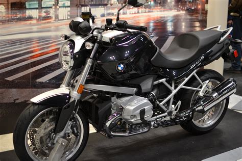 Explore bmw r 1200 rs price in india, specs, features, mileage, bmw r 1200 rs images, bmw news, r 1200 rs standard equipment on the r 1200 rs includes bmw motorrad abs, automatic stability control and multiple riding modes. 2012 BMW R1200R Classic - Moto.ZombDrive.COM