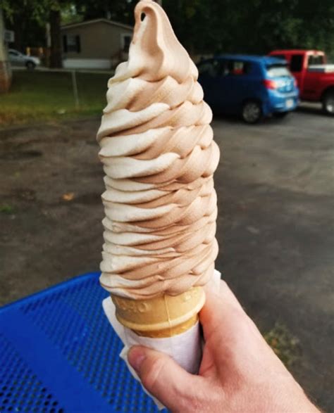 Tasty Dip In Alabama Serves A Nearly Foot Tall Ice Cream Cone