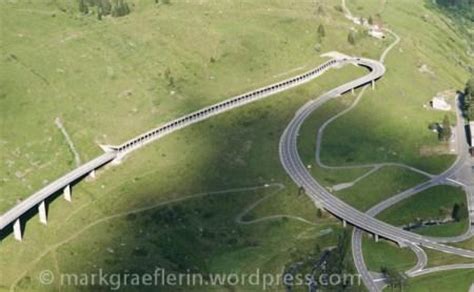 Nun blockiert ein pannenfahrzeug ja zur 2. Dem Gotthard-Tunnel-Stau ausgewichen