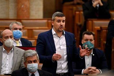 Jun 04, 2021 · jakab péter facebook posztjában felidézte egy nem régen történt beszélgetését az abaúji polgármesterrel, melyben a település vezetőjét arról kérdezte, mennyire érintette a mostani válság őket. Grundprinzipien des Regierens | Budapester Zeitung