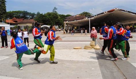 Permainan Tradisional Jawa Barat Perepet Jengkol Permainan