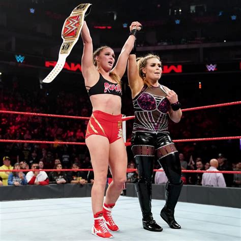 Photos Rousey And Natalya Wow The Wwe Universe With Edge Of Your Seat Title Fight Ronda