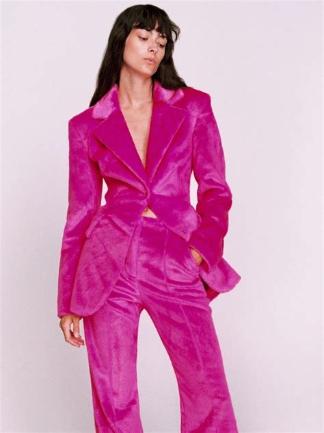 A wardrobe refresh: what to wear and buy for spring 2022 - Vogue