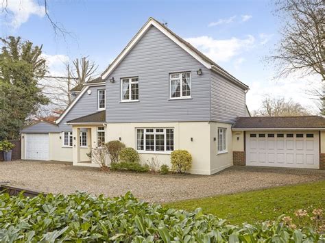 4 Bed Detached House For Sale In Stanstead Road Caterham Surrey Cr3
