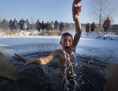 Serbia An Icy Plunge For Orthodox Christians Pictures CBS News